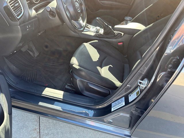 Used 2016 MAZDA MAZDA3 i Sport w/ Preferred Equipment Package FWD image 13
