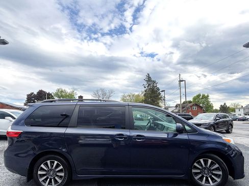 Used 2018 Toyota Sienna LE AWD/4WD image 5