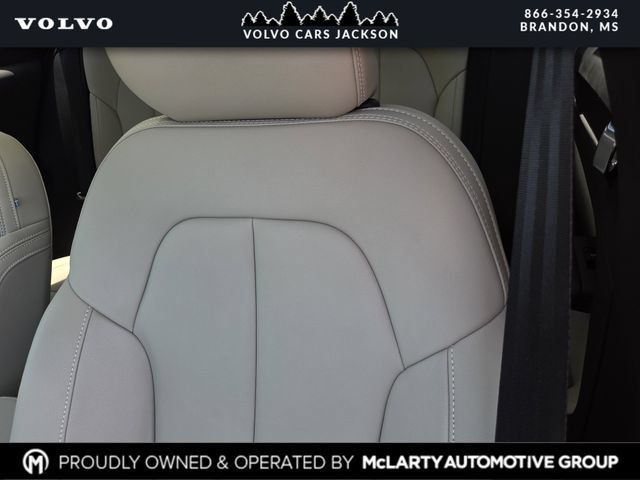 Certified 2026 Volvo XC40 B5 Plus w/ Protection Package Premier AWD/4WD image 16
