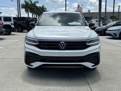 Certified 2023 Volkswagen Tiguan SE R-Line FWD image 2