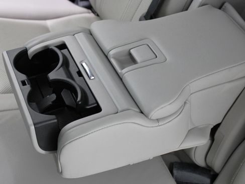 Used 2016 Lexus RX 350 FWD 4dr w/ Premium Package image 39