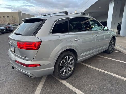 Used 2017 Audi Q7 3.0T Prestige image 3