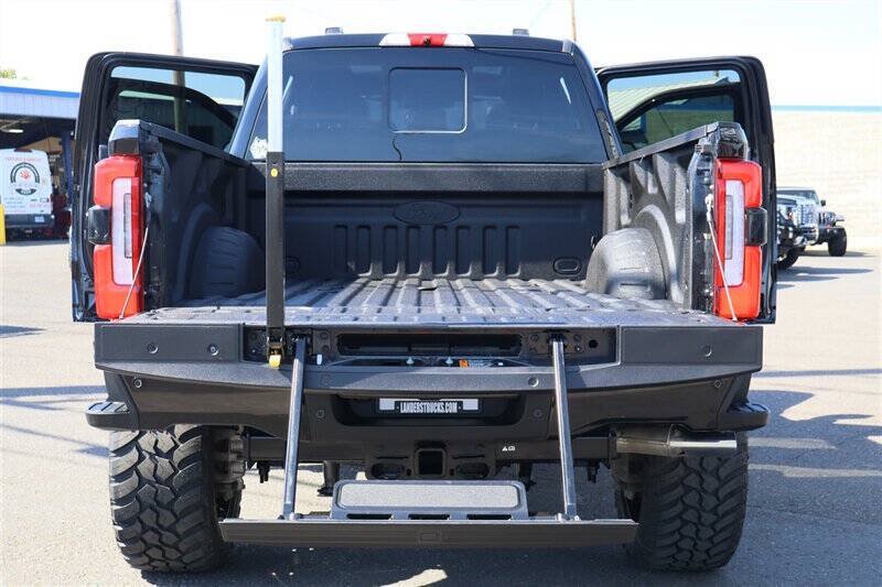 Used 2024 Ford F350 Platinum AWD/4WD image 36