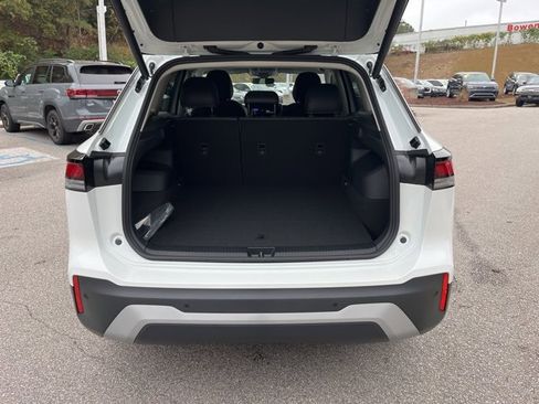 New 2026 Volkswagen Tiguan SE image 22