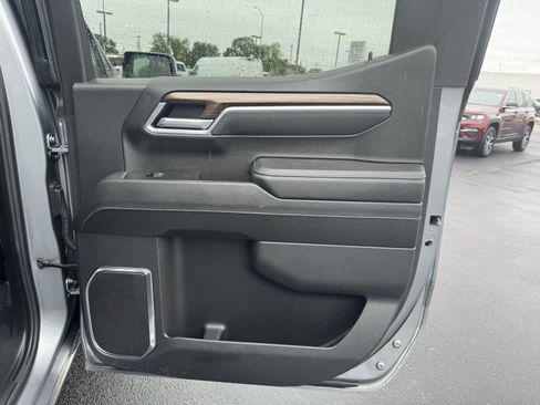 Used 2025 Chevrolet Silverado 1500 LT RWD image 31