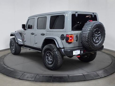 Used 2022 Jeep Wrangler Unlimited Rubicon w/ Xtreme Recon 35" Tire Package AWD/4WD image 3