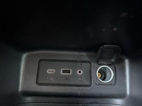 Used 2020 Chevrolet Equinox LT w/ Midnight Edition image 23