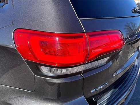 Used 2018 Jeep Grand Cherokee Limited w/ Luxury Group II image 29