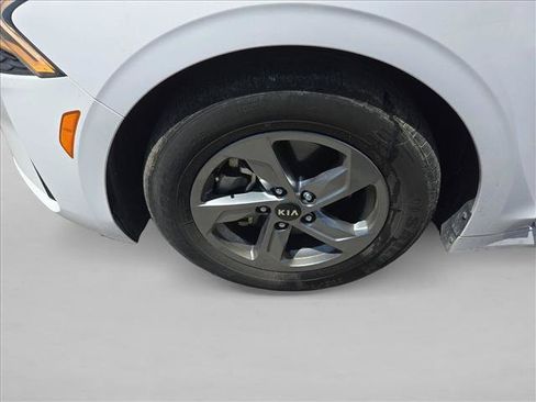 Used 2021 Kia K5 LXS FWD image 23