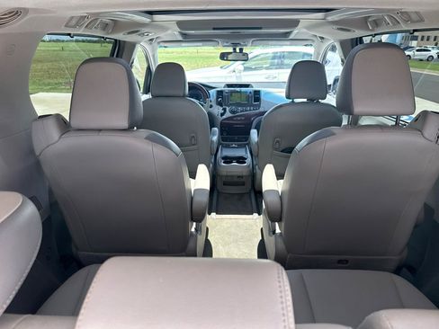 Used 2013 Toyota Sienna Limited w/ Premium Pkg AWD/4WD image 45