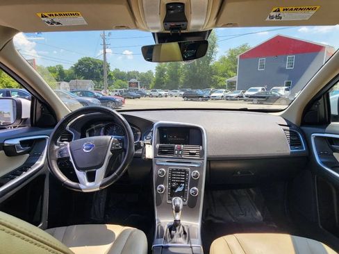 Used 2016 Volvo XC60 T6 w/ Protection Package AWD/4WD image 17