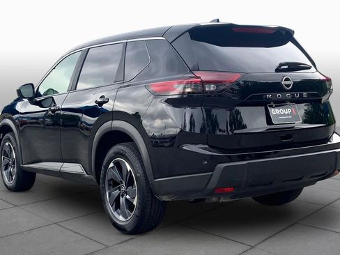 Used 2025 Nissan Rogue SV FWD image 12