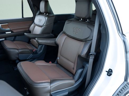 New 2025 Ford Expedition King Ranch AWD/4WD image 16