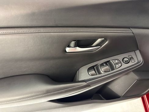 Used 2024 Nissan Sentra SV FWD image 28