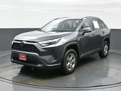Used 2022 Toyota RAV4 XLE w/ Convenience Package AWD/4WD image 2