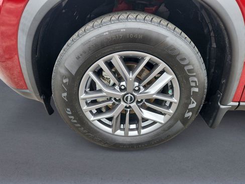 Used 2023 Nissan Rogue S AWD/4WD image 9