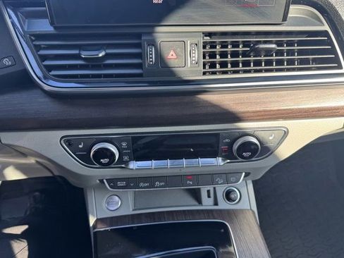 Used 2023 Audi Q5 2.0T Premium w/ Convenience Package image 19