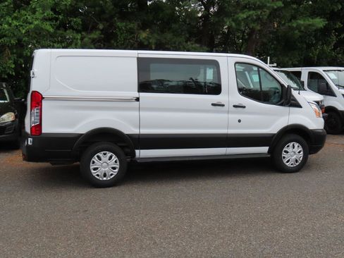 Used 2019 Ford Transit 250 130 Low Roof w/ Exterior Upgrade Package RWD image 19