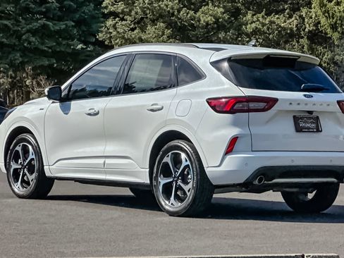 Used 2025 Ford Escape ST-Line Elite w/ Premium Technology Package image 6