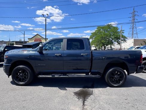 Used 2025 RAM 2500 Big Horn AWD/4WD image 4