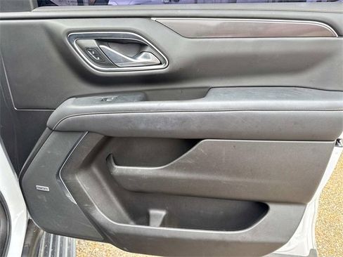 Used 2021 GMC Yukon AT4 w/ AT4 Premium Package image 18