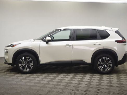 Used 2023 Nissan Rogue SV image 11