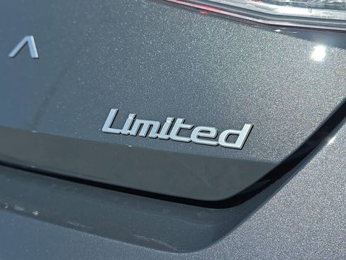 New 2026 Hyundai Elantra Limited FWD image 9