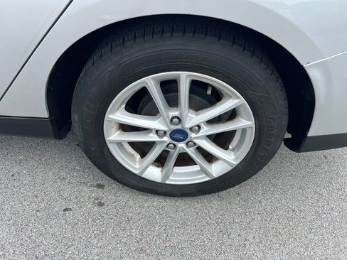Used 2018 Ford Focus SE FWD image 13