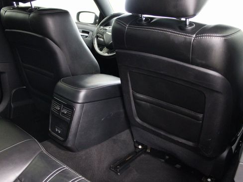 Used 2021 Chrysler 300 S image 22