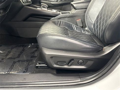 Used 2022 Mitsubishi Outlander SEL image 18