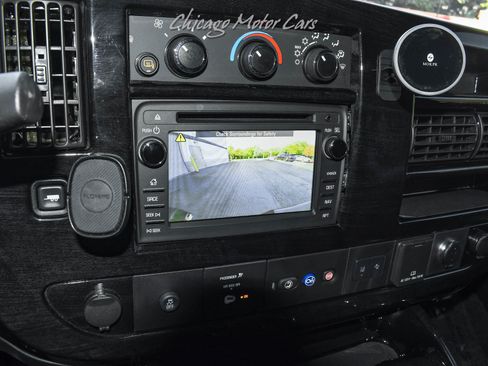 Used 2021 GMC Savana 2500 image 12