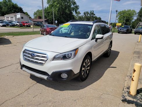 Used 2016 Subaru Outback 3.6R Limited AWD/4WD image 1
