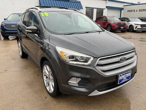Used 2018 Ford Escape Titanium image 2