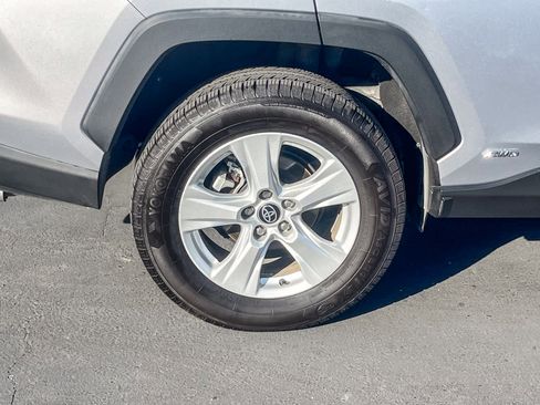 Used 2021 Toyota RAV4 XLE image 10