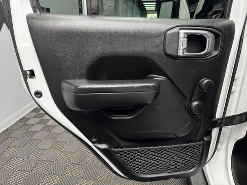 Used 2023 Jeep Wrangler Unlimited Sport image 43