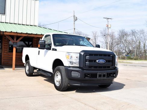 Used 2016 Ford F250 XL w/ Power Equipment Group image 4
