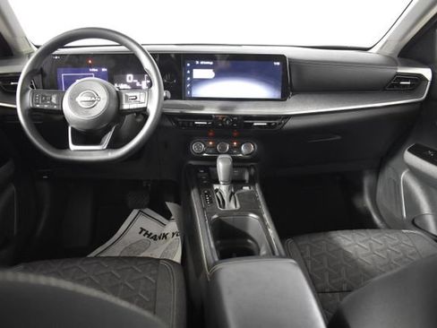 Certified 2025 Nissan Kicks SV AWD/4WD image 25