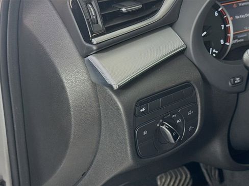 Used 2019 INFINITI QX50 Luxe w/ Navigation Package image 11