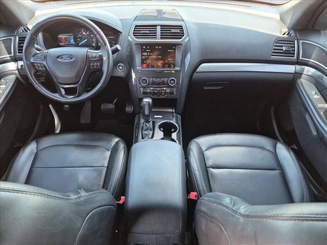 Used 2019 Ford Explorer XLT w/ Equipment Group 202A FWD image 14