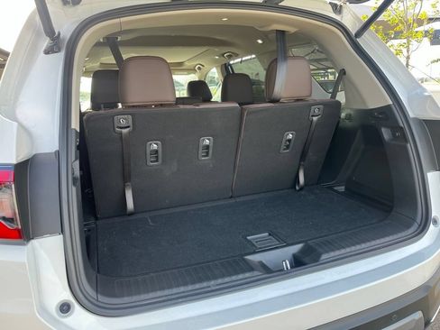 Used 2026 Honda Pilot Elite image 9
