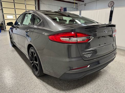 Used 2019 Ford Fusion SE w/ Equipment Group 151A image 6