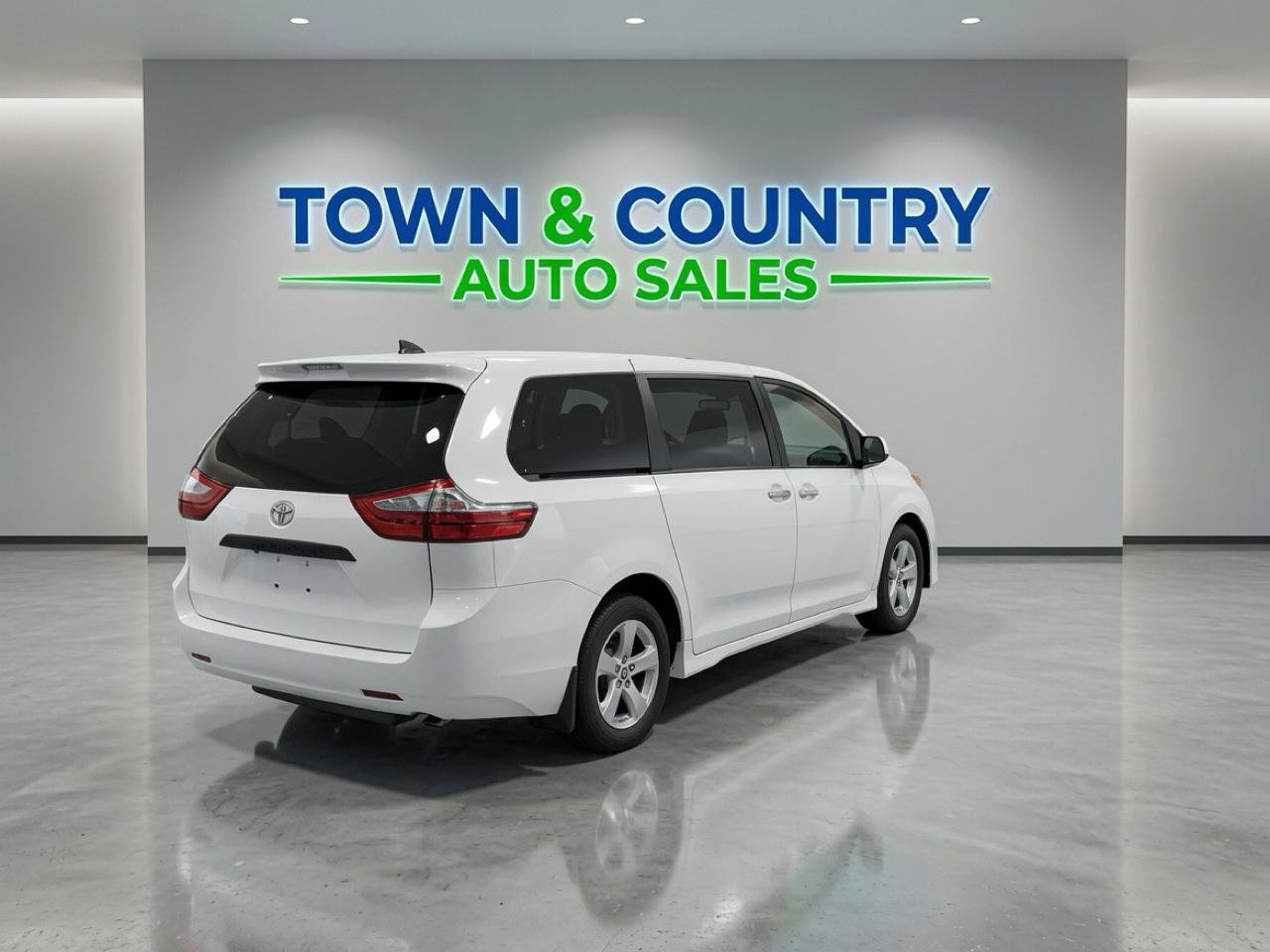 Used 2020 Toyota Sienna L FWD image 6