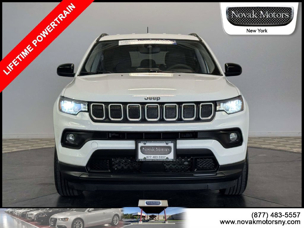 Used 2022 Jeep Compass Latitude AWD/4WD image 2