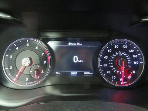 Used 2019 Genesis G70 2.0T Advanced image 14