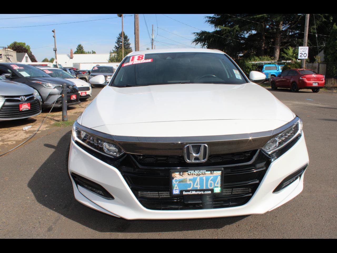Used 2018 Honda Accord Sport image 2