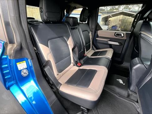 Used 2023 Ford Bronco Wildtrak image 19