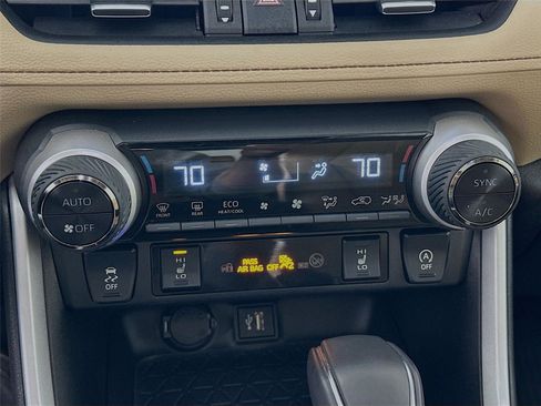 Used 2023 Toyota RAV4 XLE Premium image 16