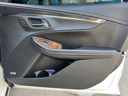 Used 2014 Chevrolet Impala LTZ FWD image 19