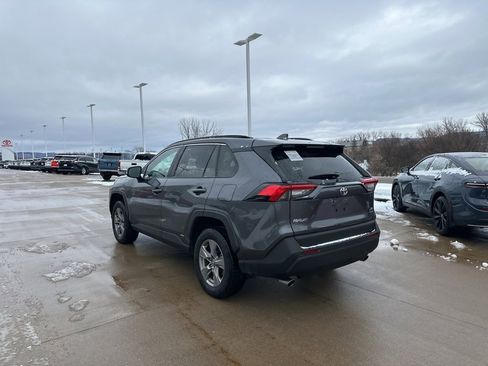 Used 2025 Toyota RAV4 XLE image 11