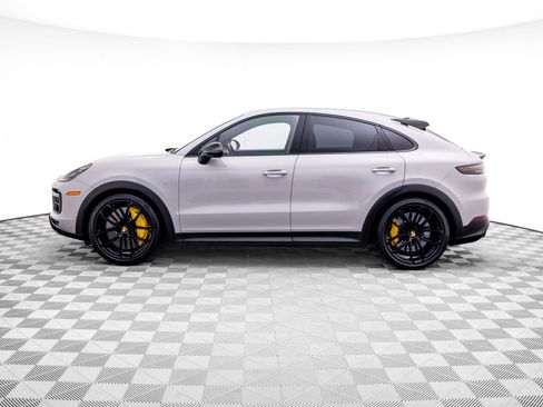 Certified 2022 Porsche Cayenne Turbo GT AWD/4WD image 2
